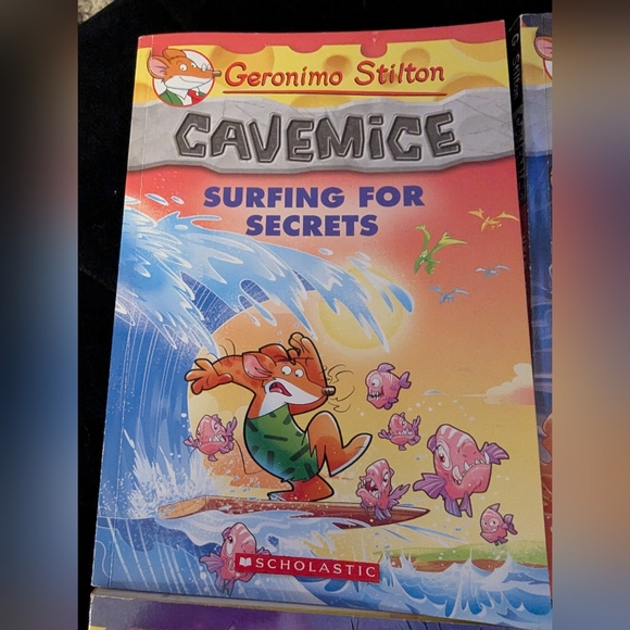 Geronimo Stilton Books 4 Titles By Scholastic for Grades 2-4 Reading Level 4 - Picture 4 of 10